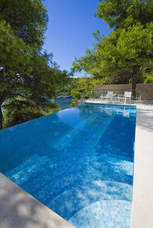 Luxury Seafront Villa My Dream With Private Pool, Jacuzzi And Staff At The Beach On Brac Island - Sumartin Selca  Экстерьер фото