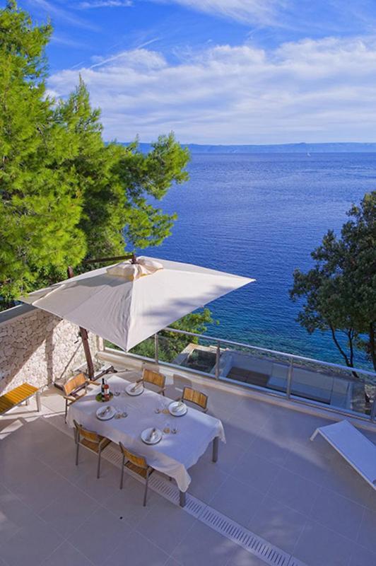 Luxury Seafront Villa My Dream With Private Pool, Jacuzzi And Staff At The Beach On Brac Island - Sumartin Selca  Экстерьер фото