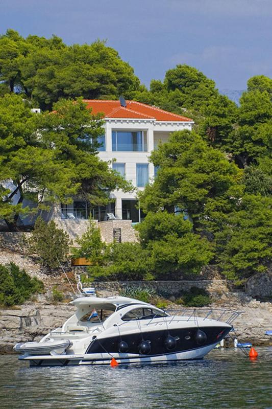 Luxury Seafront Villa My Dream With Private Pool, Jacuzzi And Staff At The Beach On Brac Island - Sumartin Selca  Экстерьер фото