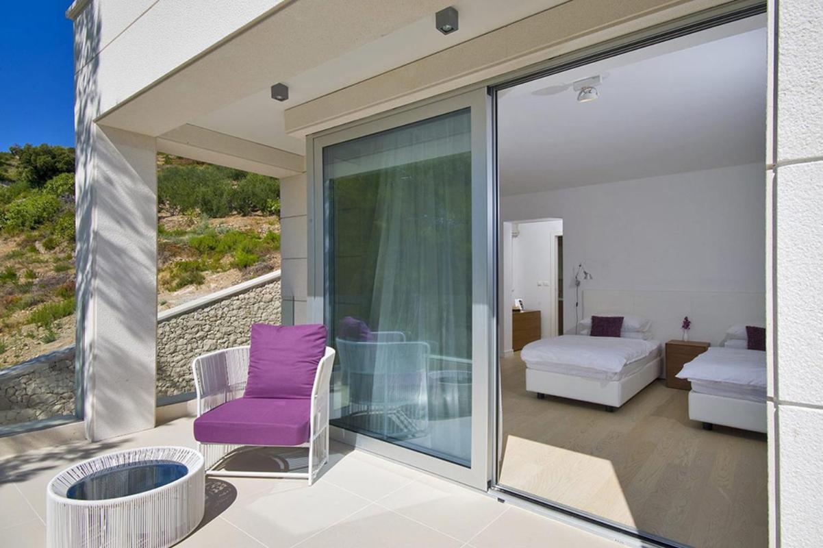 Luxury Seafront Villa My Dream With Private Pool, Jacuzzi And Staff At The Beach On Brac Island - Sumartin Selca  Экстерьер фото