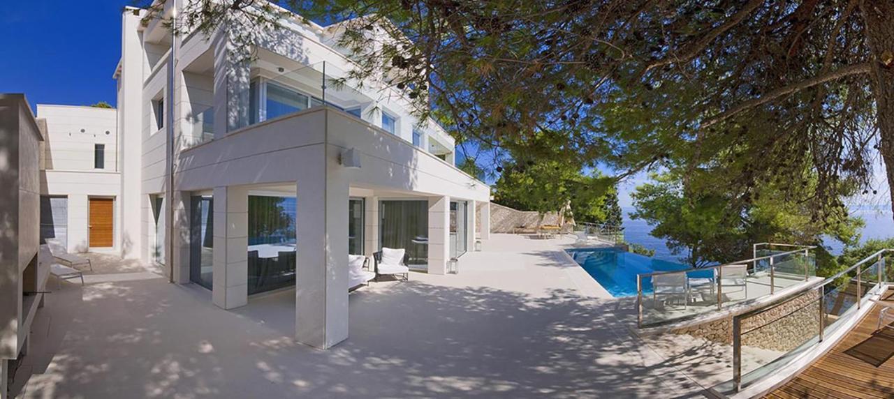 Luxury Seafront Villa My Dream With Private Pool, Jacuzzi And Staff At The Beach On Brac Island - Sumartin Selca  Экстерьер фото